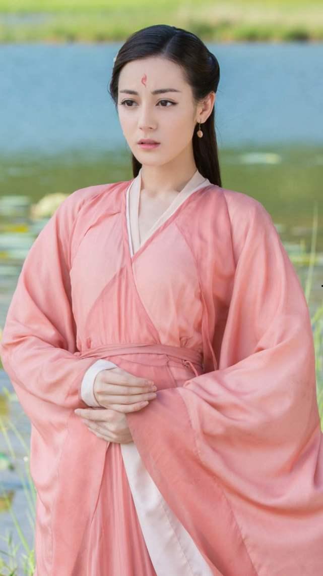 娱乐吃瓜君吴磊迪丽热巴,揭秘明星幕后故事